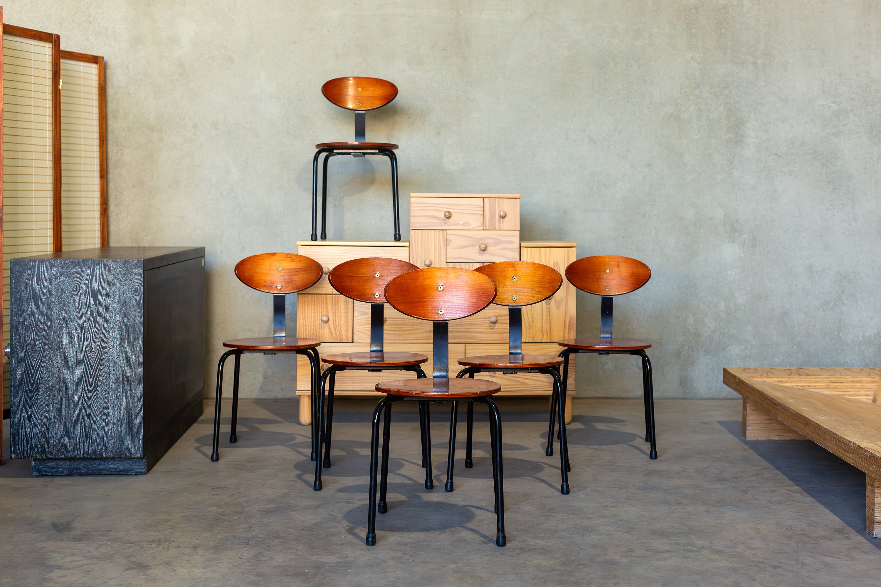 Set of six James Richardson dining chairs with sculpted plywood seats
